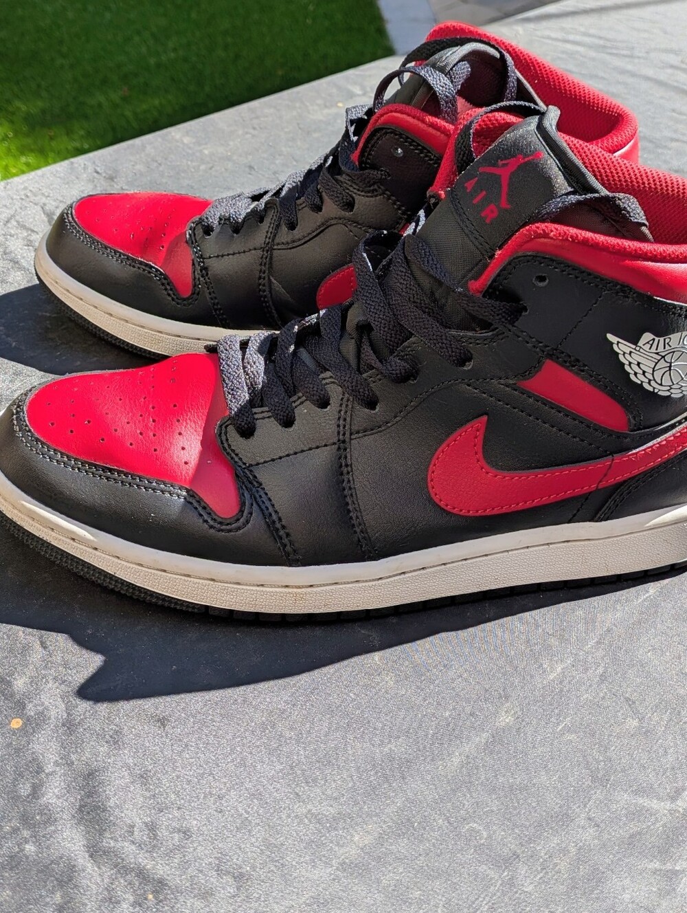 Nike Air Jordan 1 Mid Black And Red Men Size 9